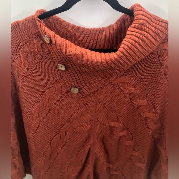 NWT Charlie Paige women’s white river tra cabernet poncho - Picture 4 of 6